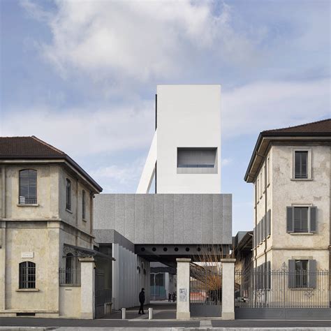 fondation prada milan architecte|oma fondazione prada.